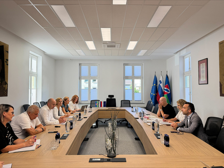 Obisk Urada za narodnosti