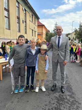 Župan in učenci OŠ Ribnica