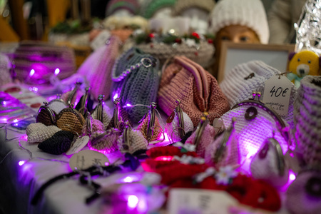 Ribnica zažarela v praznični podobi