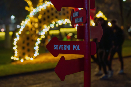 Ribnica zažarela v praznični podobi